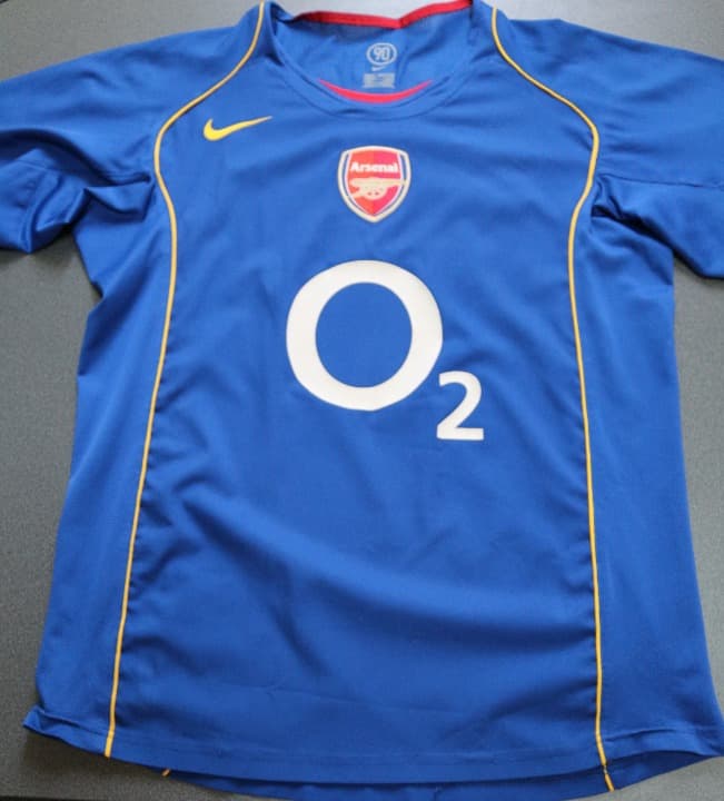 送料無料】 アーセナル ティエリ・アンリ アウェイ （04-05) (M