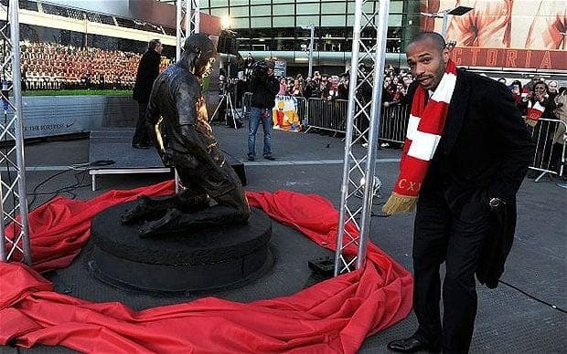 送料無料】 アーセナル ティエリ・アンリ アウェイ （04-05) (M