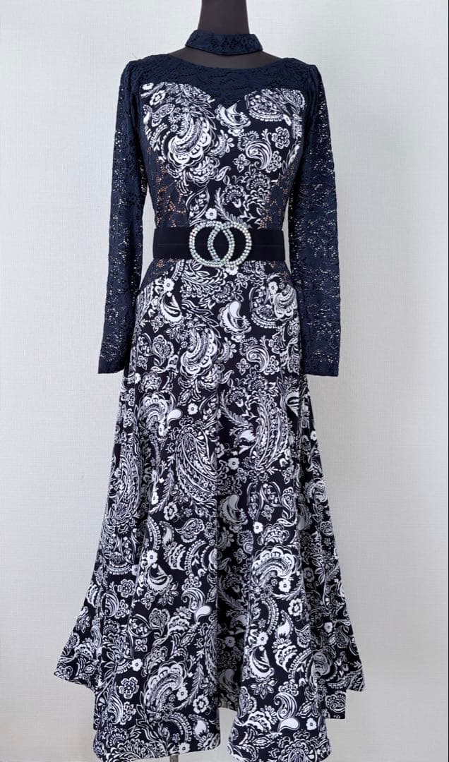 社交ダンスワンピース　パーティワンピース　ソシアルダンス　準正装 このワンピースのスカート超広くて、回ったら最高に綺麗だって！僕も