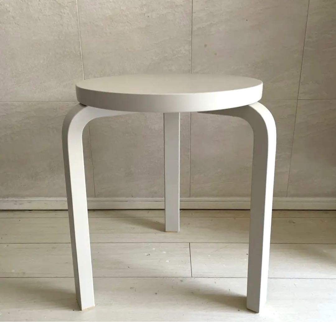 アルテック　スツール60 ストーンホワイト アルテック直営店だけのサービスであるStool Workshopに新たなカラーが