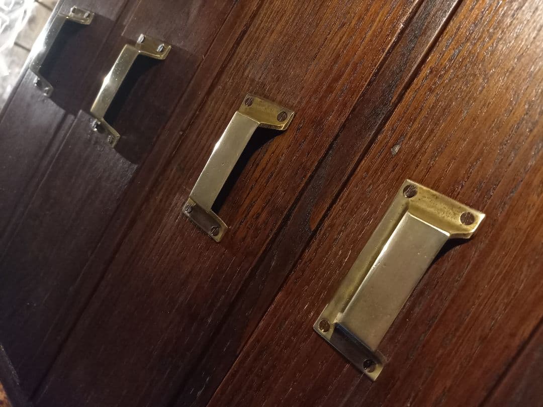 1950´s ヴィンテージ ドロワー 欅 無垢材 継ぎ組み 細工 真鍮 金具