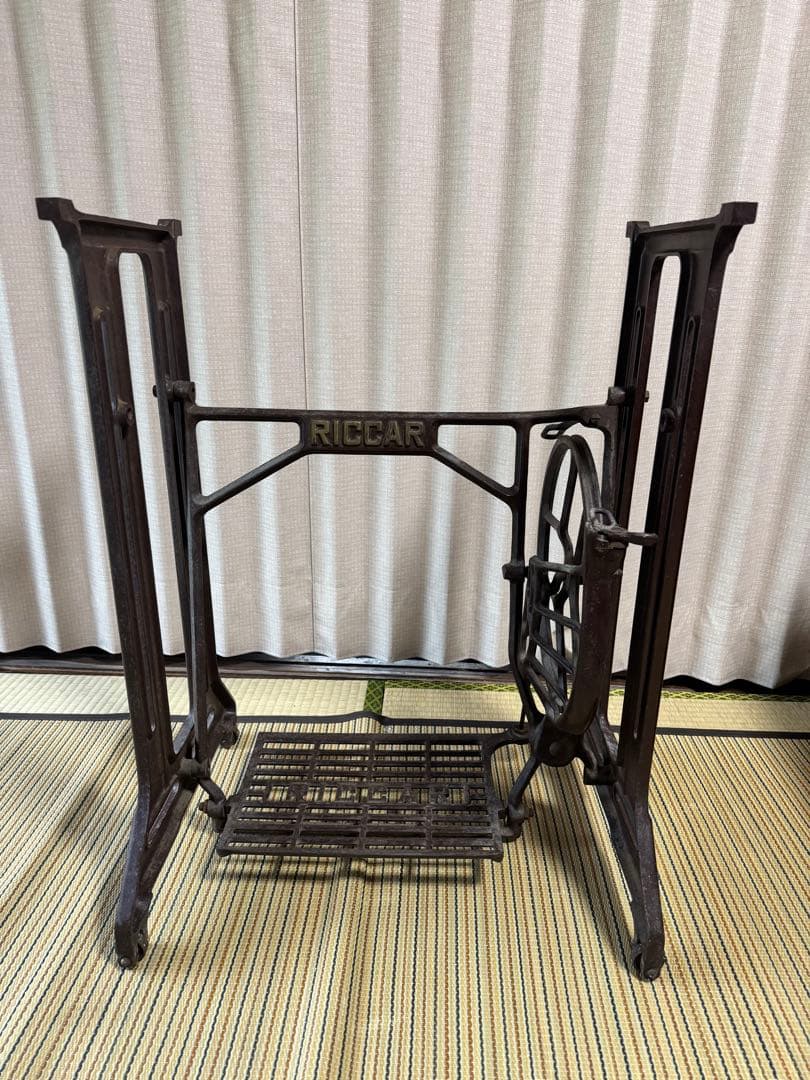 リッカーミシン　足踏みミシン脚　アンティーク　RICCARミシン脚 足踏みミシン脚（RICCAR） - 流木素材市場 阿波遊木