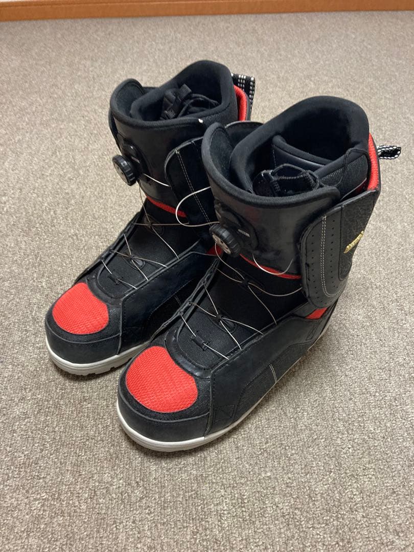 キスマーク BOAシステム スノーボードブーツ 黒赤美品】KISSMARK