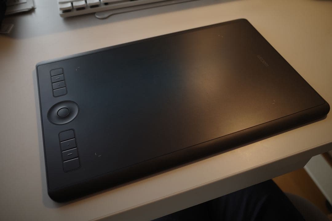 Wacom Intuos Pro Medium(プロペン2欠品) Amazon.co.jp: ワコム ペンタブレット ペンタブ Wacom Intuos Pro M