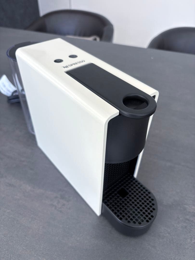 ネスプレッソ エッセンサ ミニ C30WH ピュアホワイト Nespresso - メルカリ