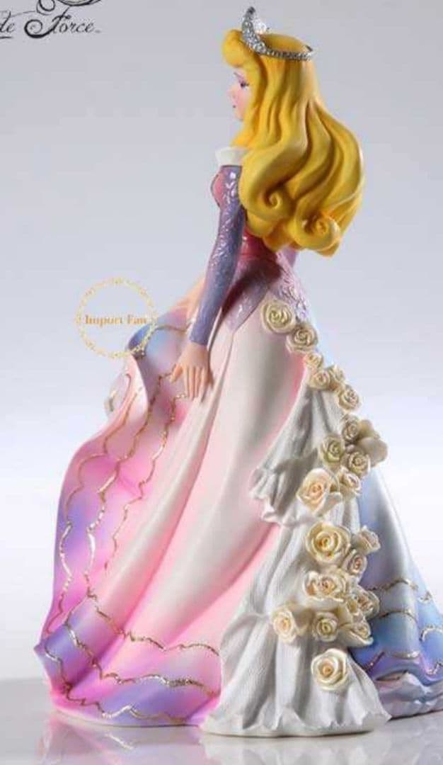 ディズニー ショーケース【オーロラ姫 フィギュア エネスコ - メルカリ