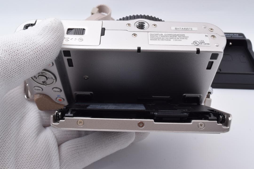 51a ショット数230 美品 オリンパス PEN E-PL8 ボディ 充電器