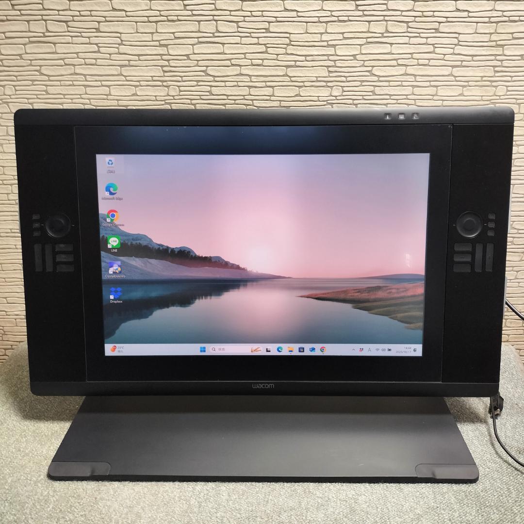 Wacom ワコム Cintiq 24HD DTH-2400 液晶タブ Amazon.co.jp: ワコム 液晶ペンタブレット 24.1インチ タッチ機能搭載
