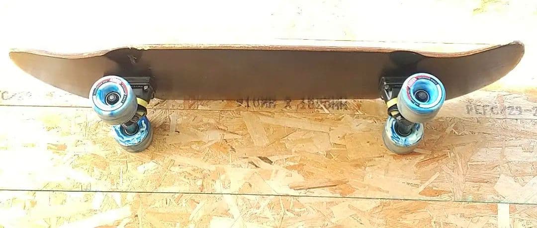 スケボー クルーザー Fifty Tracksトラック & Hawgs 63mm - メルカリ