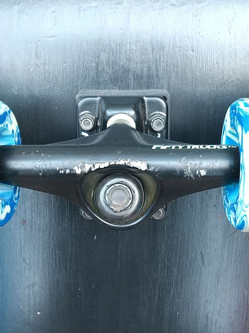 スケボー クルーザー Fifty Tracksトラック & Hawgs 63mm - メルカリ