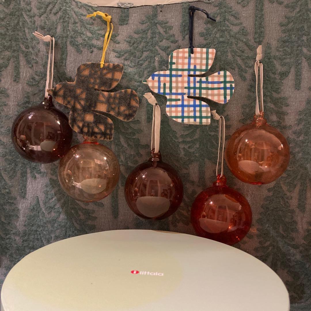 イッタラ　ガラスボール　オーナメントピンク　ミナペルホネンおまけチャームつき！ IITTALA(イッタラ)のオーナメント サンボール 3個セット通販 | 集英社