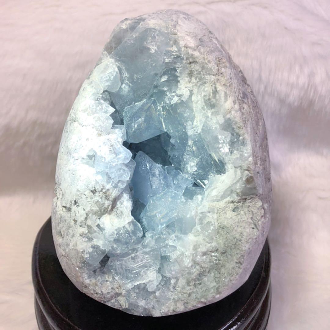 ☆ 2.9Kg！たまご型 セレスタイト (天青石) 原石 天然石 パワーストーン