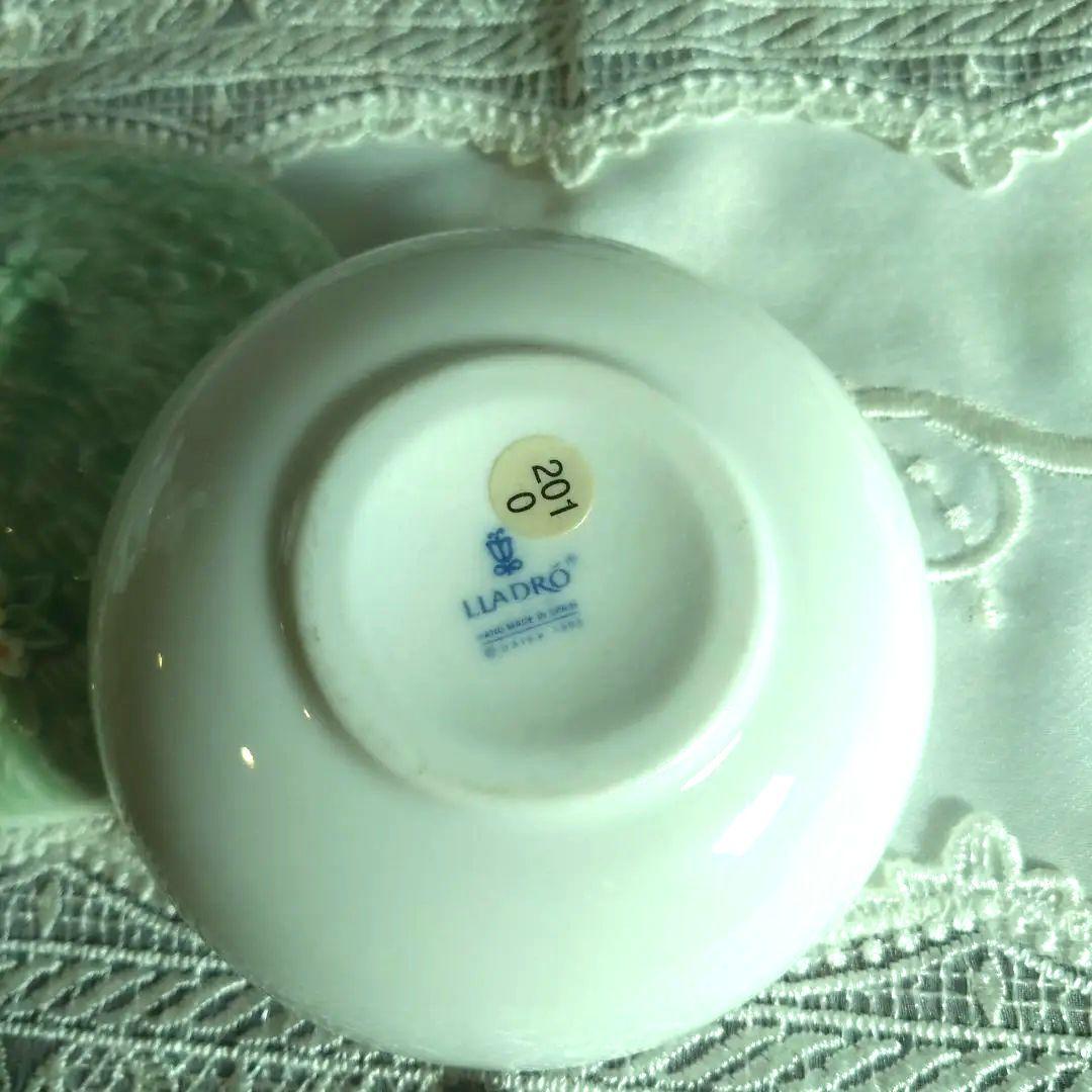 リヤドロ ウサギの陶器小物入れ - メルカリ