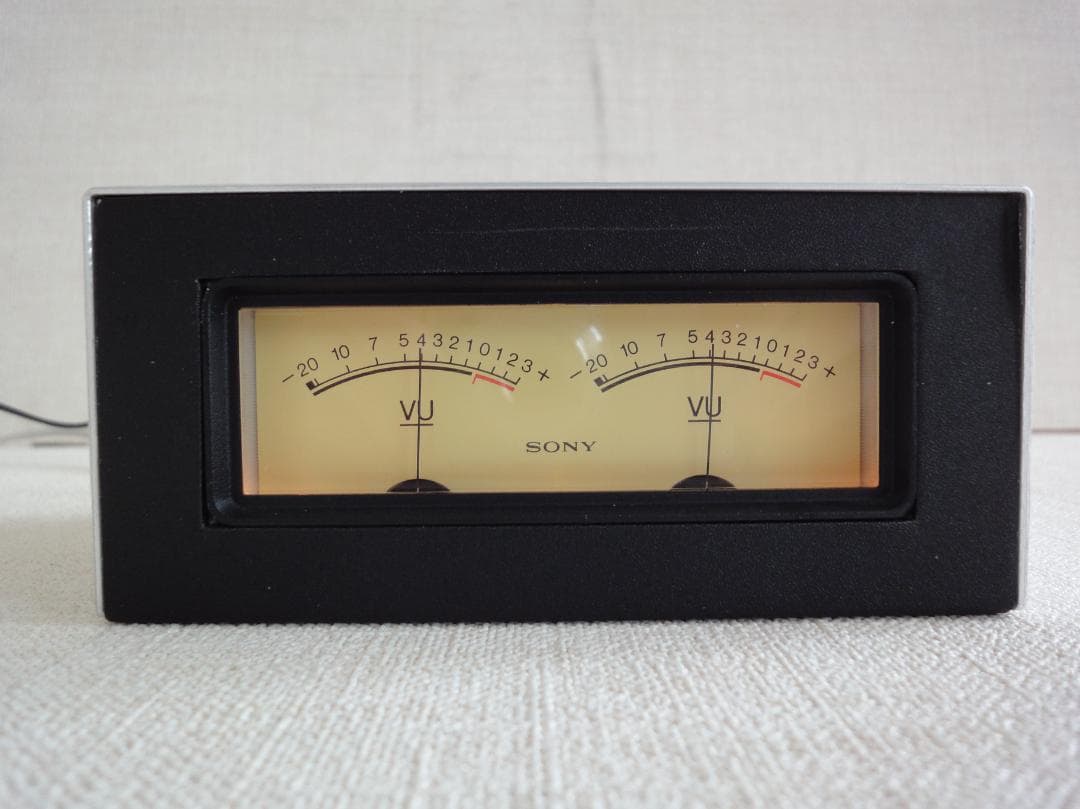 自作ステレオVUメーター219号機（ソニーLR一体型コンパクトタイプ） 自作ステレオVUメーター222号機（YAMAHAワイド大型・ピーク付） - メルカリ