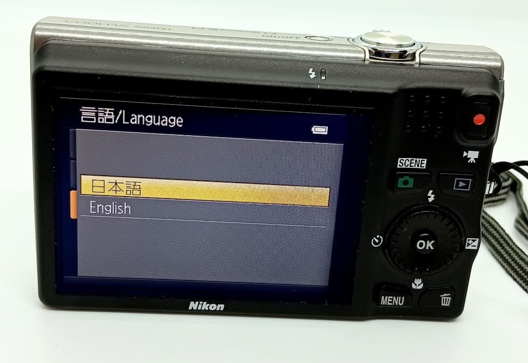 Nikon COOLPIX S6200 Silver 16.0MP 充電器付き
