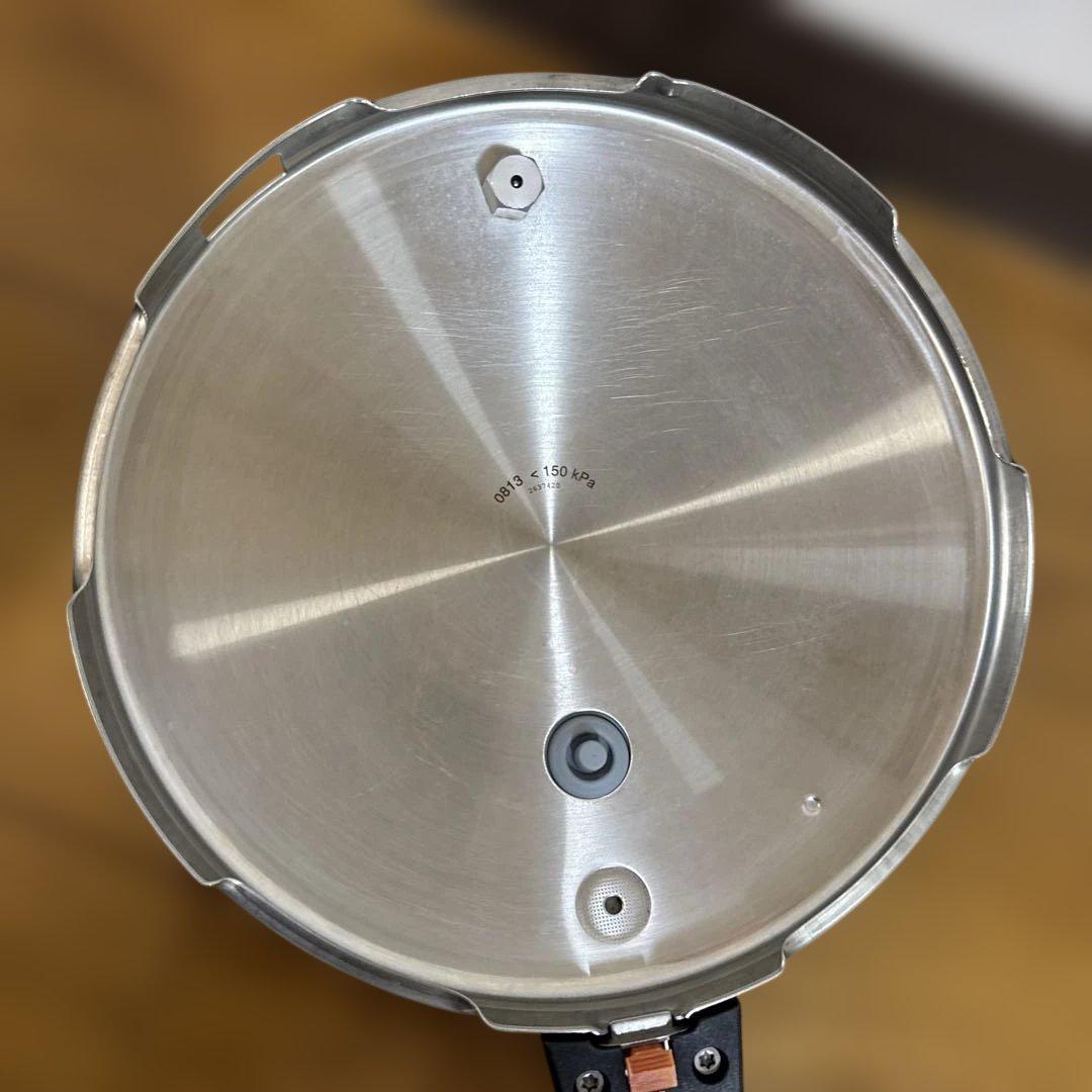 WMF (ヴェーエムエフ) パーフェクトS 圧力鍋 4.5L ドイツ製 レシピ本