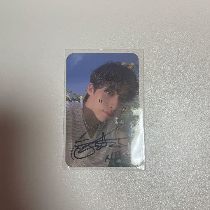 oneus シオン ドンジュ サイン入り トレカ ONEUS シオン トレカ - メルカリ