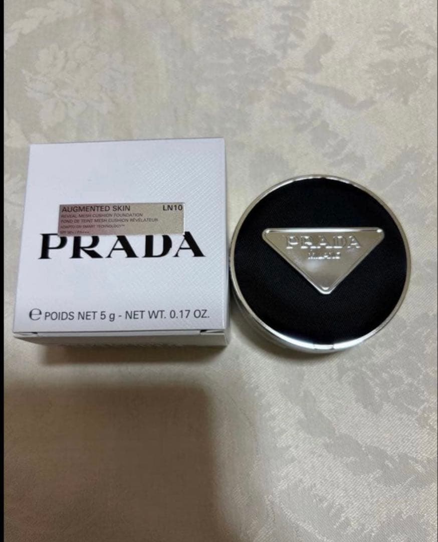 PRADA クッションファンデーション ミニサイズ 新品未使用 プラダ