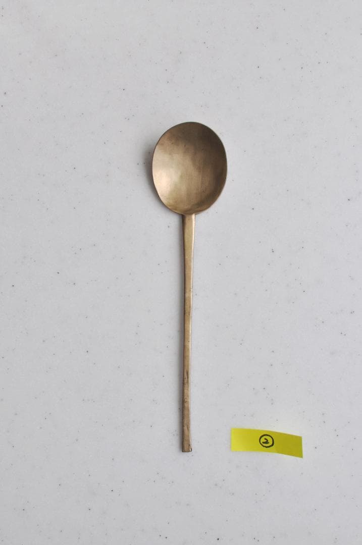 ZWIESELLさまご売約　韓国　真鍮製スッカラ　李朝　骨董　アンティーク　② 李朝 スッカラ 小 韓国 スプーン アンティーク 古道具 真鍮 - メルカリ