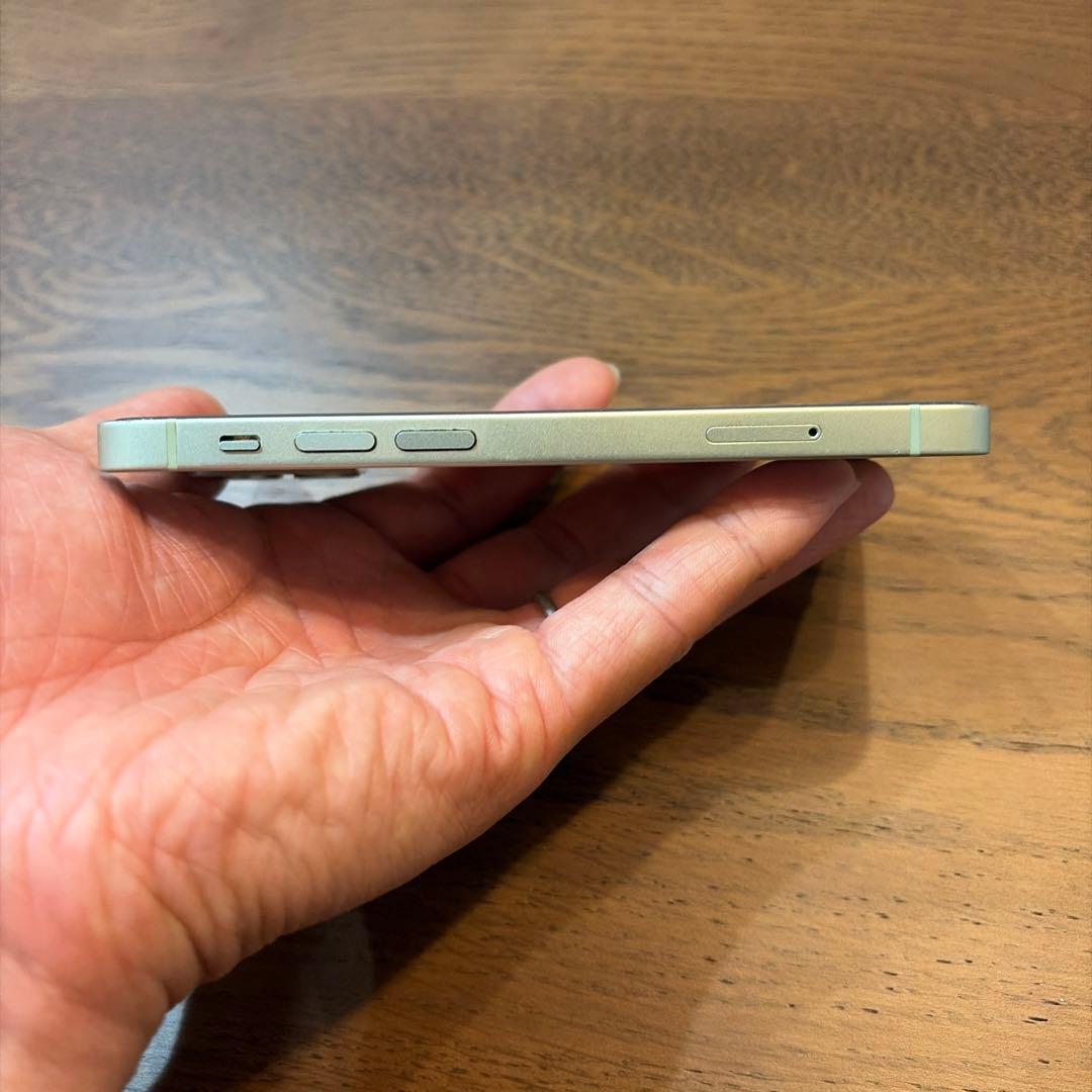 シルバー スマートフォン 本体 - メルカリ