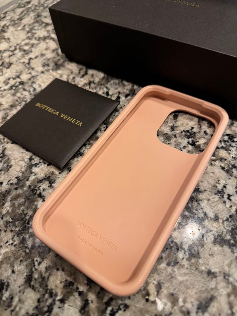 完売】ボッテガヴェネタ iPhone15Proケース カメオ - メルカリ