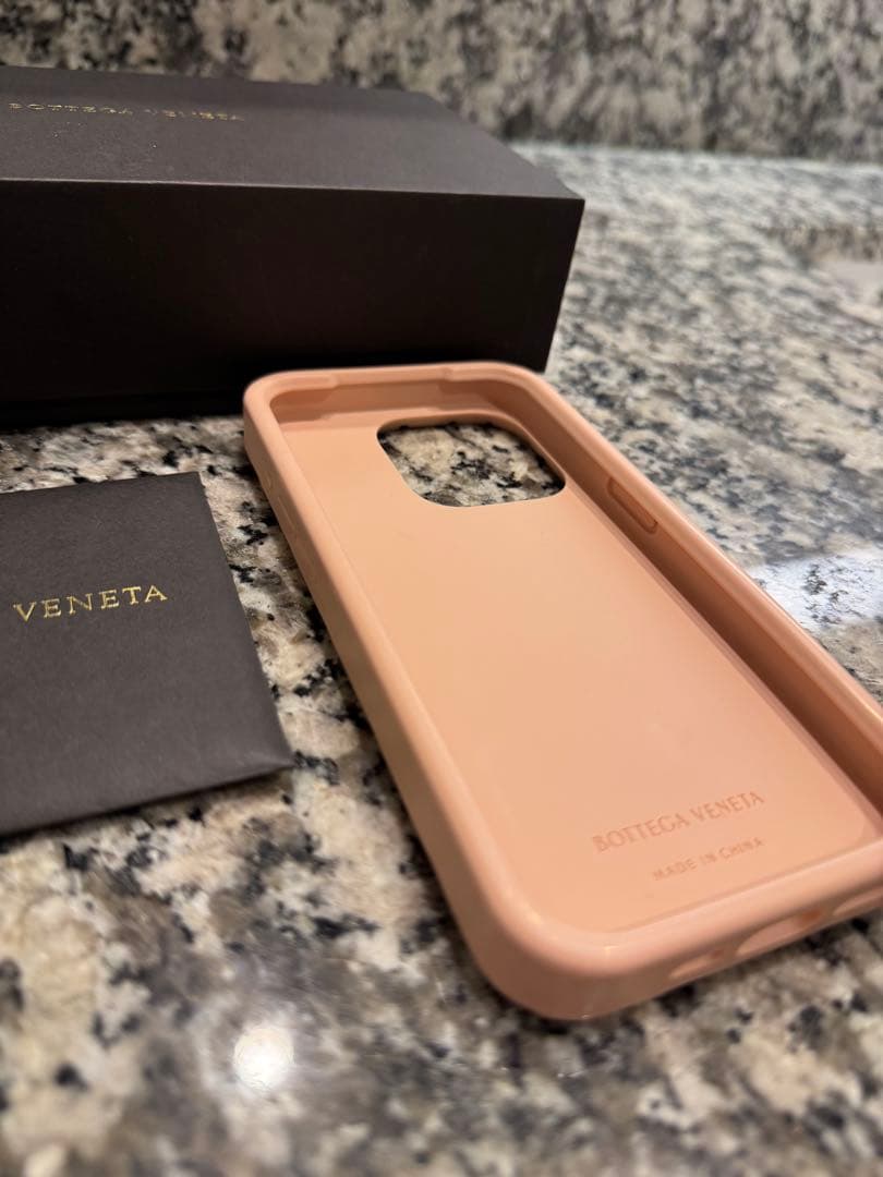 完売】ボッテガヴェネタ iPhone15Proケース カメオ - メルカリ