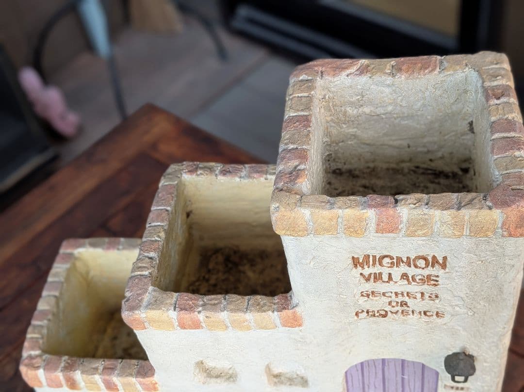 とっても可愛い！！猫ちゃんのオシャレな階段プランター セトクラフト