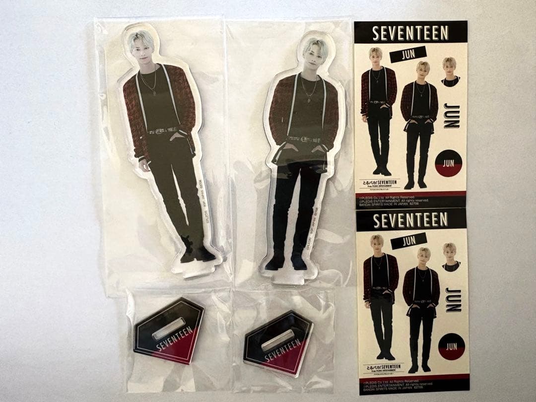 SEVENTEEN ジュン】アクリルスタンド2種 - メルカリ