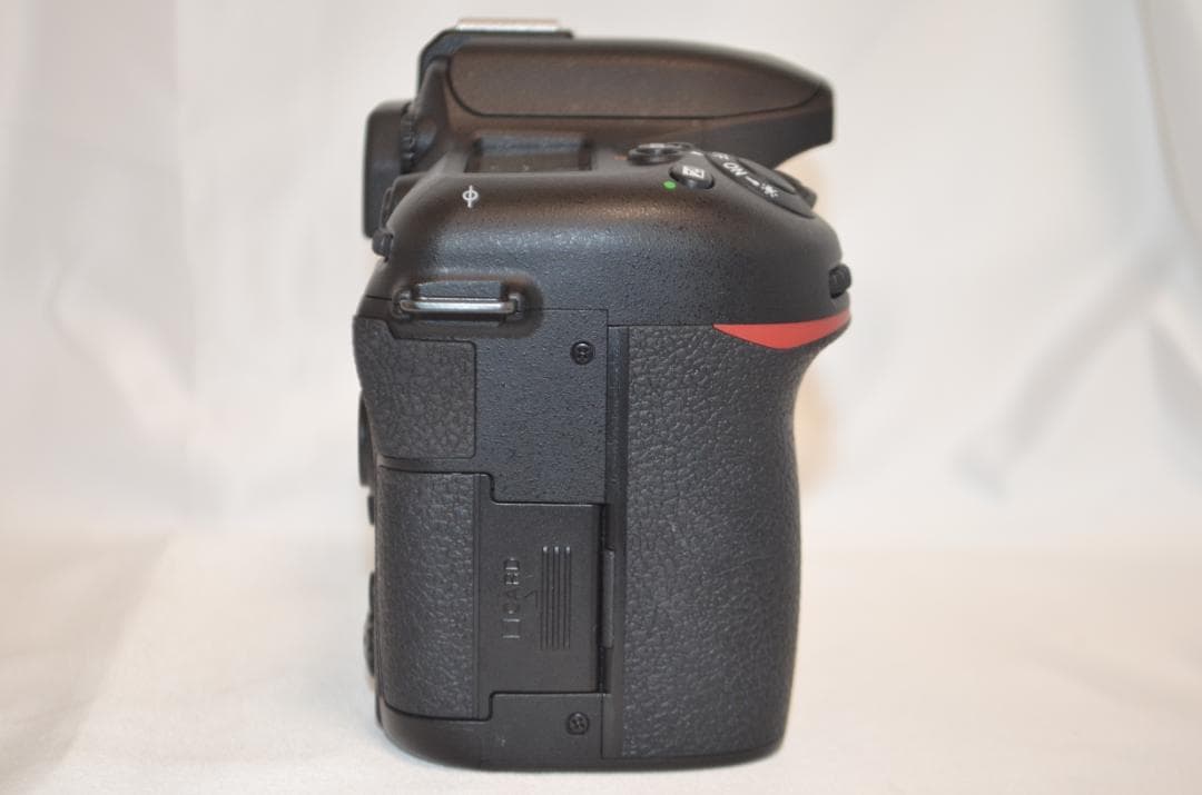 シャッター数1800回以下 Nikon D7500☆Wi-Fi搭載 三脚付 - メルカリ