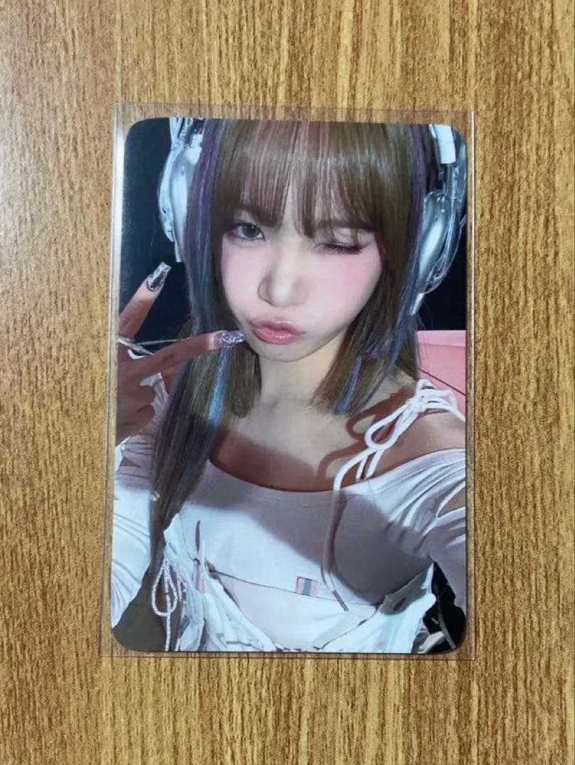 OneMall provides Mercari products: lesserafim chaewon perfect