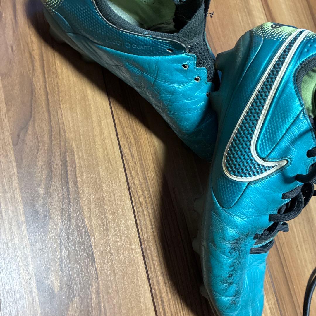 ナイキティエンポレジェンド8トップモデル サッカースパイク 26.5