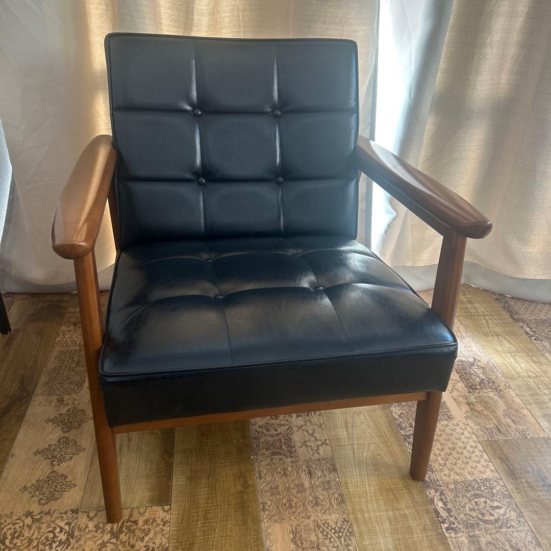 モダンな1人掛けソファ 黒 カリモク60 - メルカリ