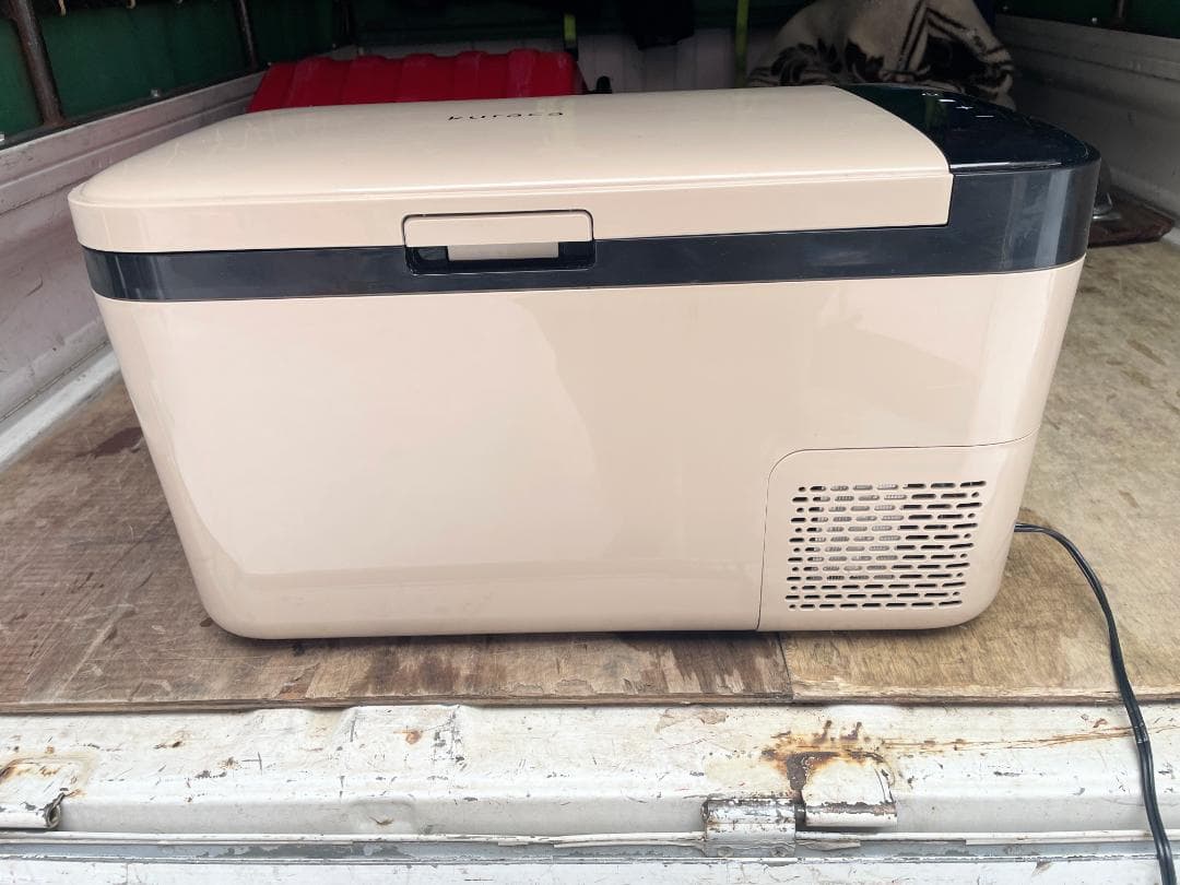 中古美品 20L ポータブル冷凍冷蔵庫 KFERA-20-DE クリーム色 - メルカリ