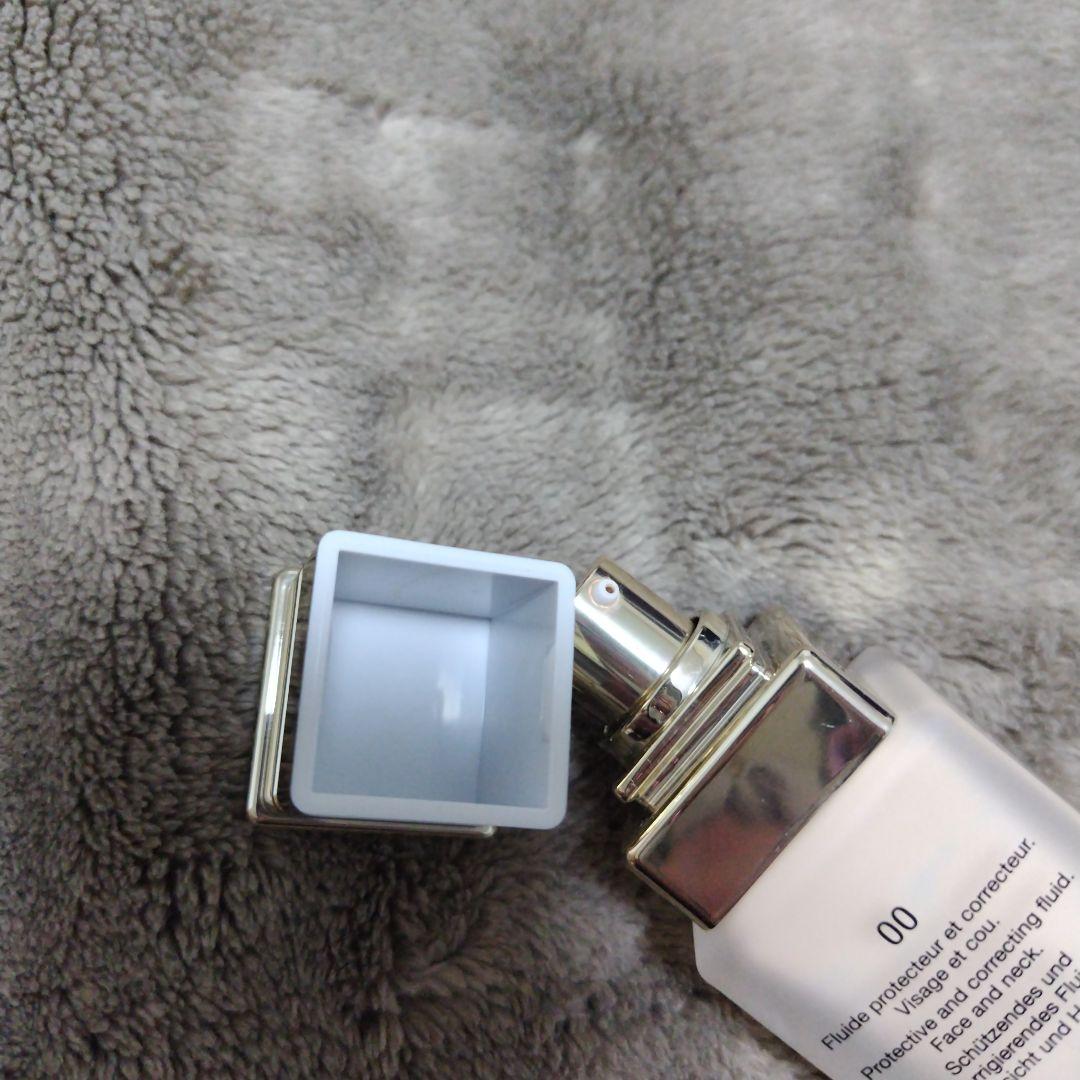 Dior Prestige ホワイト ル プロテクター UVミネラル BB 00 - メルカリ