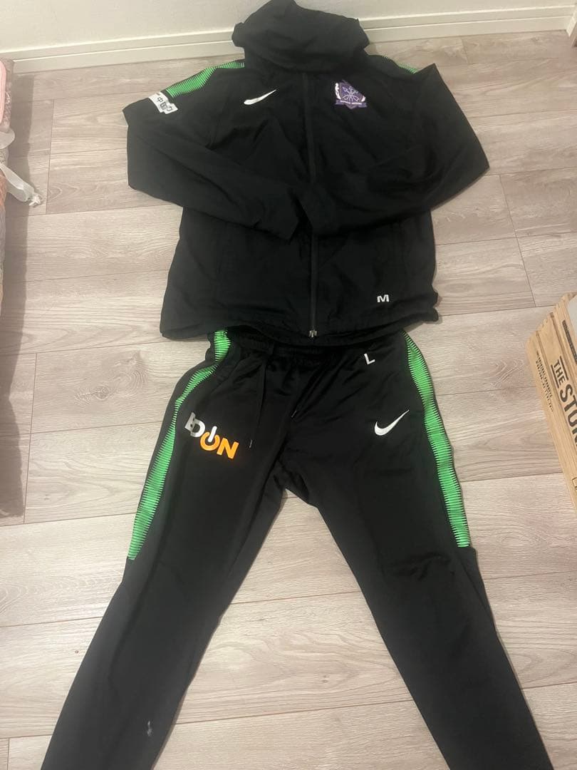 選手支給品 サンフレッチェ広島 トレーニングウェア上下セット サンフレッチェ広島 トレーニングウェア 上下セット - メルカリ