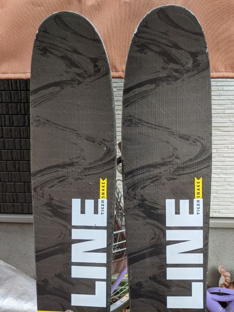 今だけ価格！】LINE Tigersnake - メルカリ