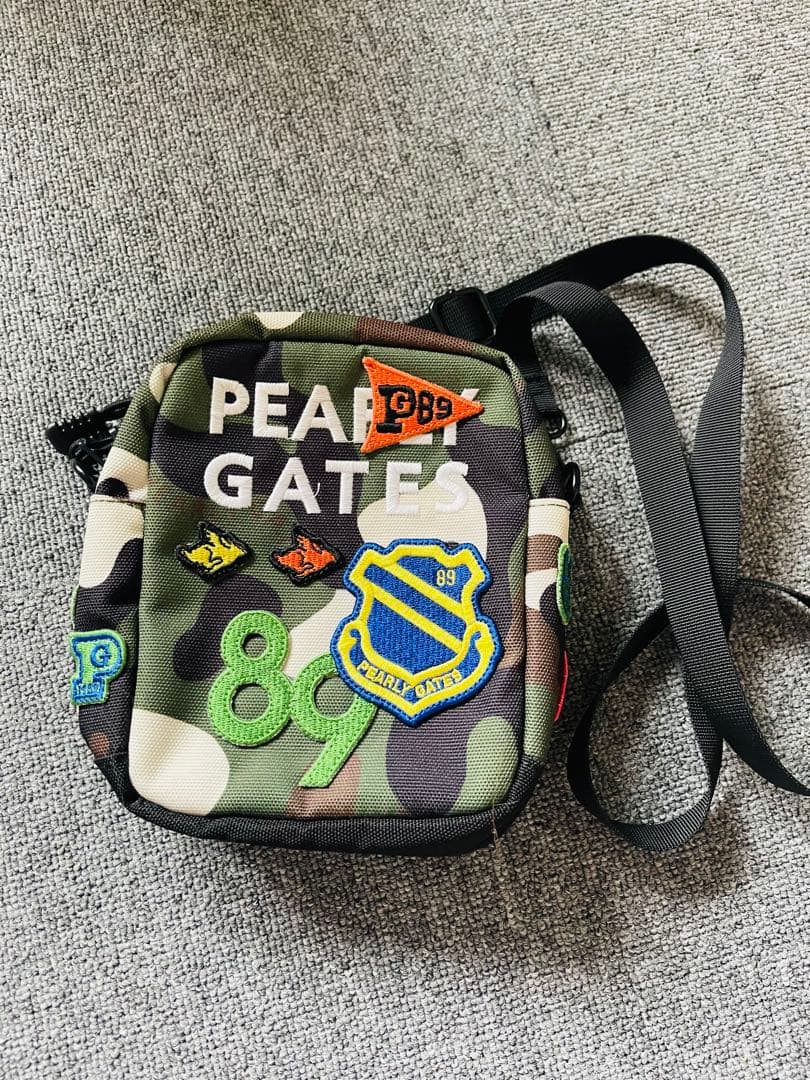 PEARLY GATES美品☆ 迷彩柄ワッペンミニショルダー ポーチ☆ - メルカリ
