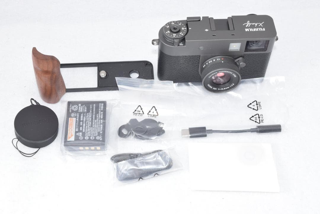 ショット数2回☆FUJIFILM X-half 木製グリップ☆チャコールシルバー