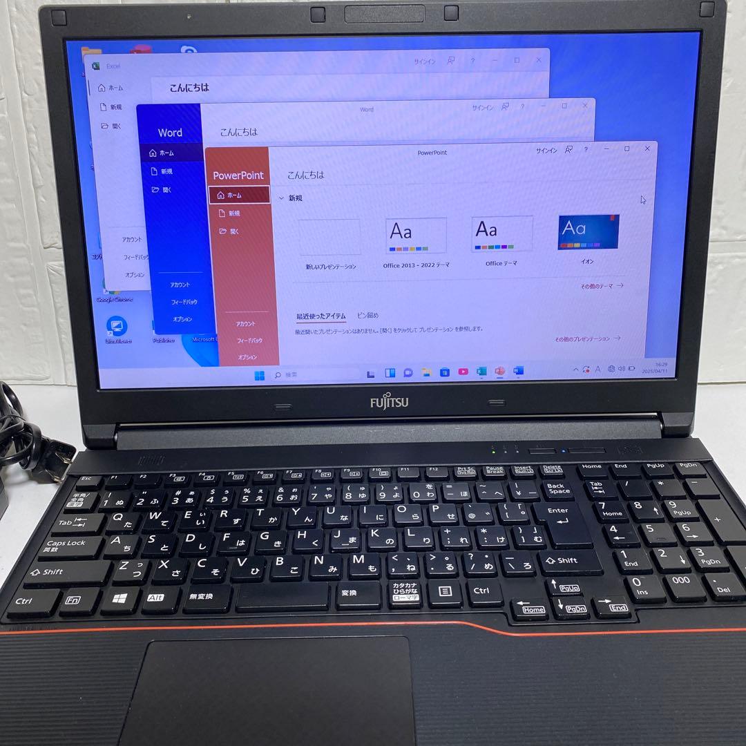 Windows 11 オフィス2024年メモリ16G SSD 256GB 富士通