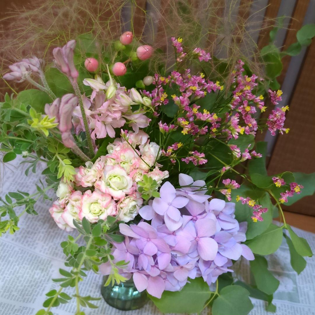 紫陽花とスモークツリー、ユーカリのブーケ　切花 6/23(日)開催】紫陽花とスモークツリーを贅沢に束ねるスペシャル