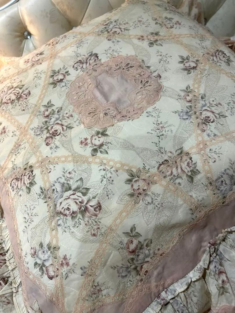 価格家具・インテリア - さえらアキアカネ大きな花柄レースクッション