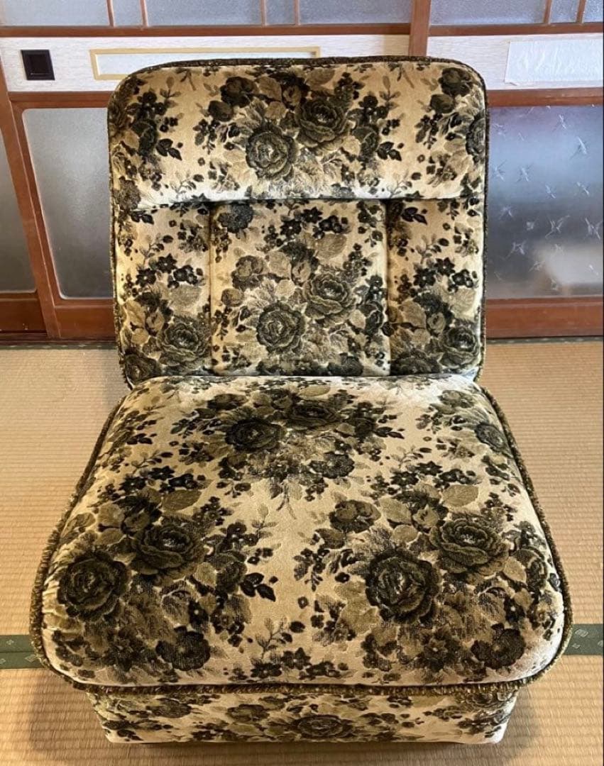 【ゆっけ様】オールドカリモク 一人掛けソファ 花柄 グリーン ② ゆっけ様】オールドカリモク 一人掛けソファ 花柄 グリーン ② 2026年