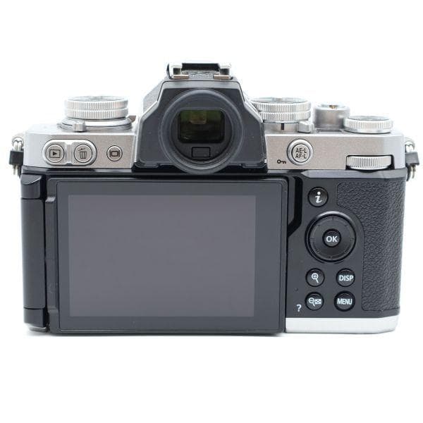 ショット数1285!□ほぼ新品□ NikonZfc シルバー - メルカリ