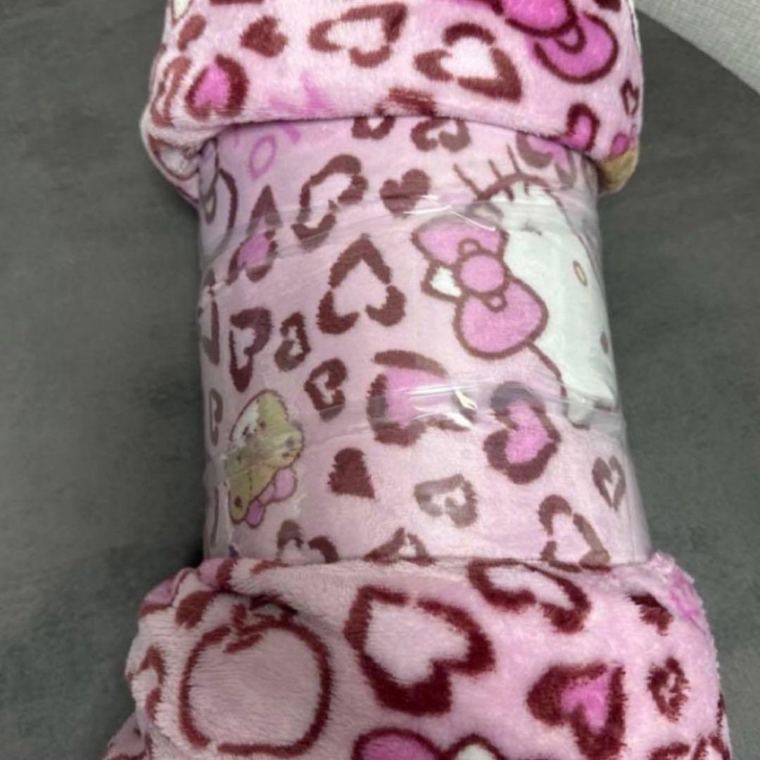 新品♡キティ ヒョウ柄 毛布にもなるあったか掛けカバー KITTY ピンク