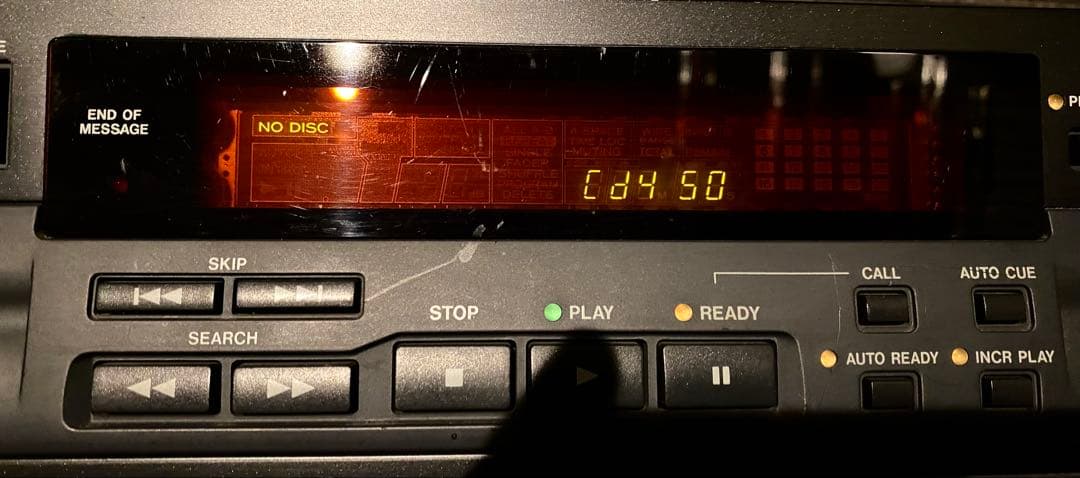 TASCAM CD-450 プレーヤー業務用機器　オーディオ【1/19値下げ】 TASCAM CD-450 〓 タスカム(TEAC)の業務用上位クラスのCDプレーヤー