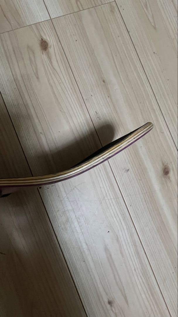 スケボーデッキ2本、トラックセット(バラ売り不可) - メルカリ