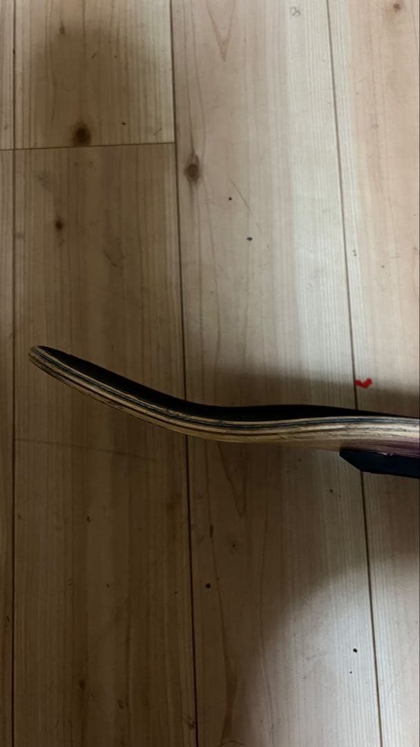 スケボーデッキ2本、トラックセット(バラ売り不可) - メルカリ