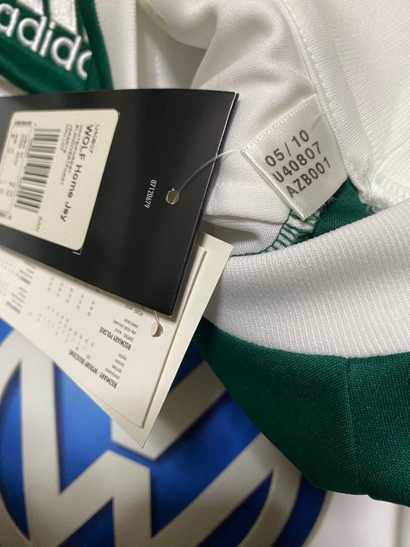 長谷部誠 直筆サイン入りヴォルフスブルクユニフォーム 直筆サイン