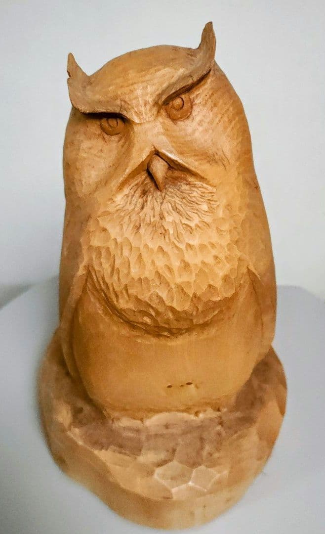 木製 フクロウの彫刻置物 3kg 彩色木彫刻置物 フクロウ小◇ヤクスギ③ | iichi 日々の暮らしを