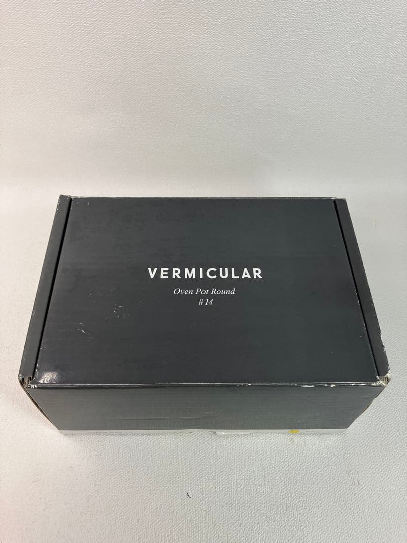 VERMICULAR Oven Pot Round #14 鍋・グリル MY VERMICULAR | オーブンポットラウンドの基本の5サイズとおすすめ
